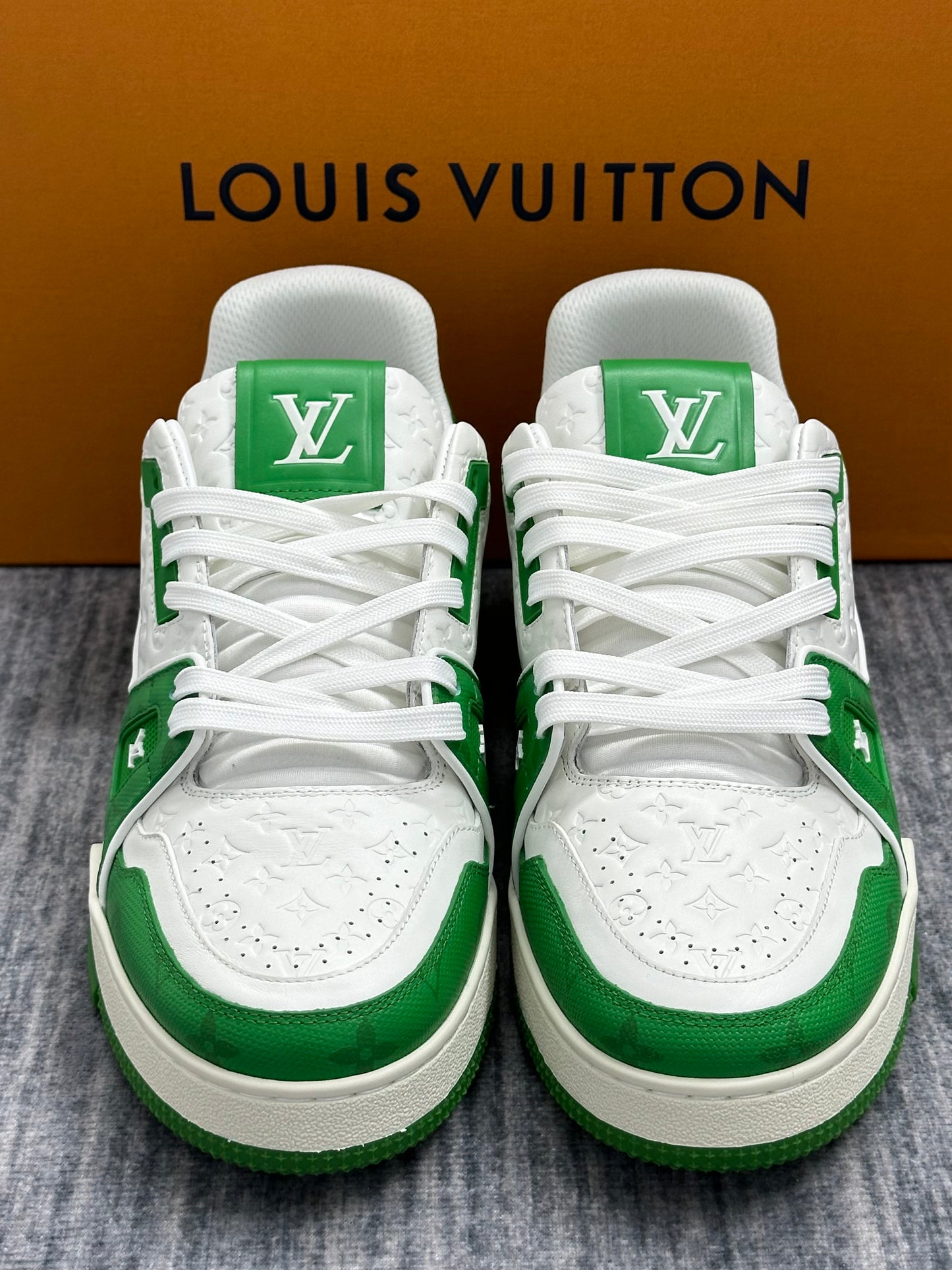 LV TRAINER SNEAKER