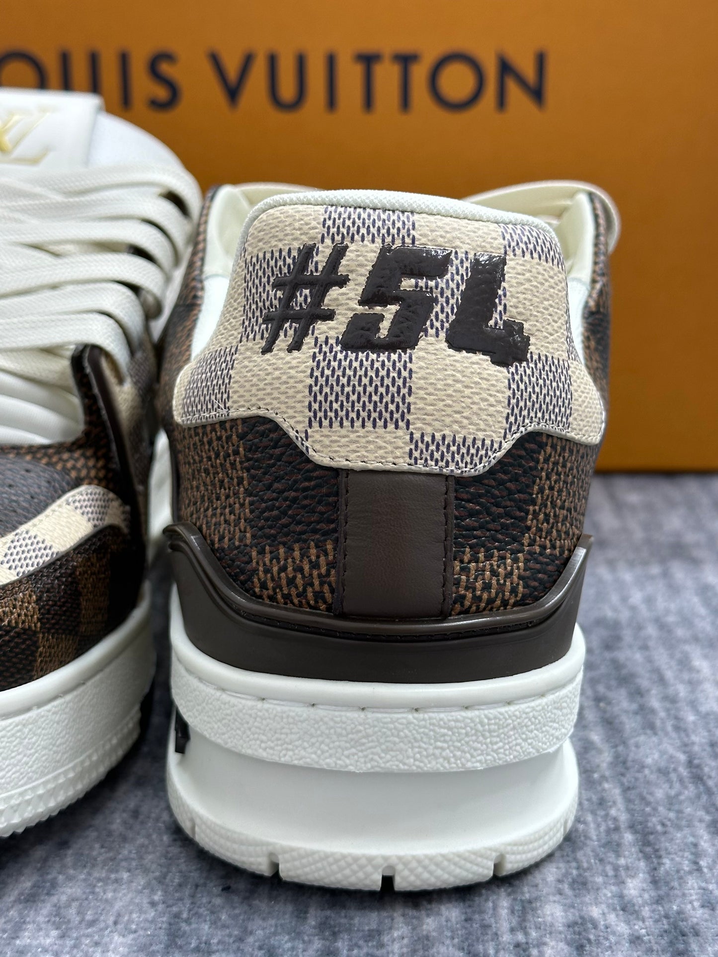 LV TRAINER SNEAKER