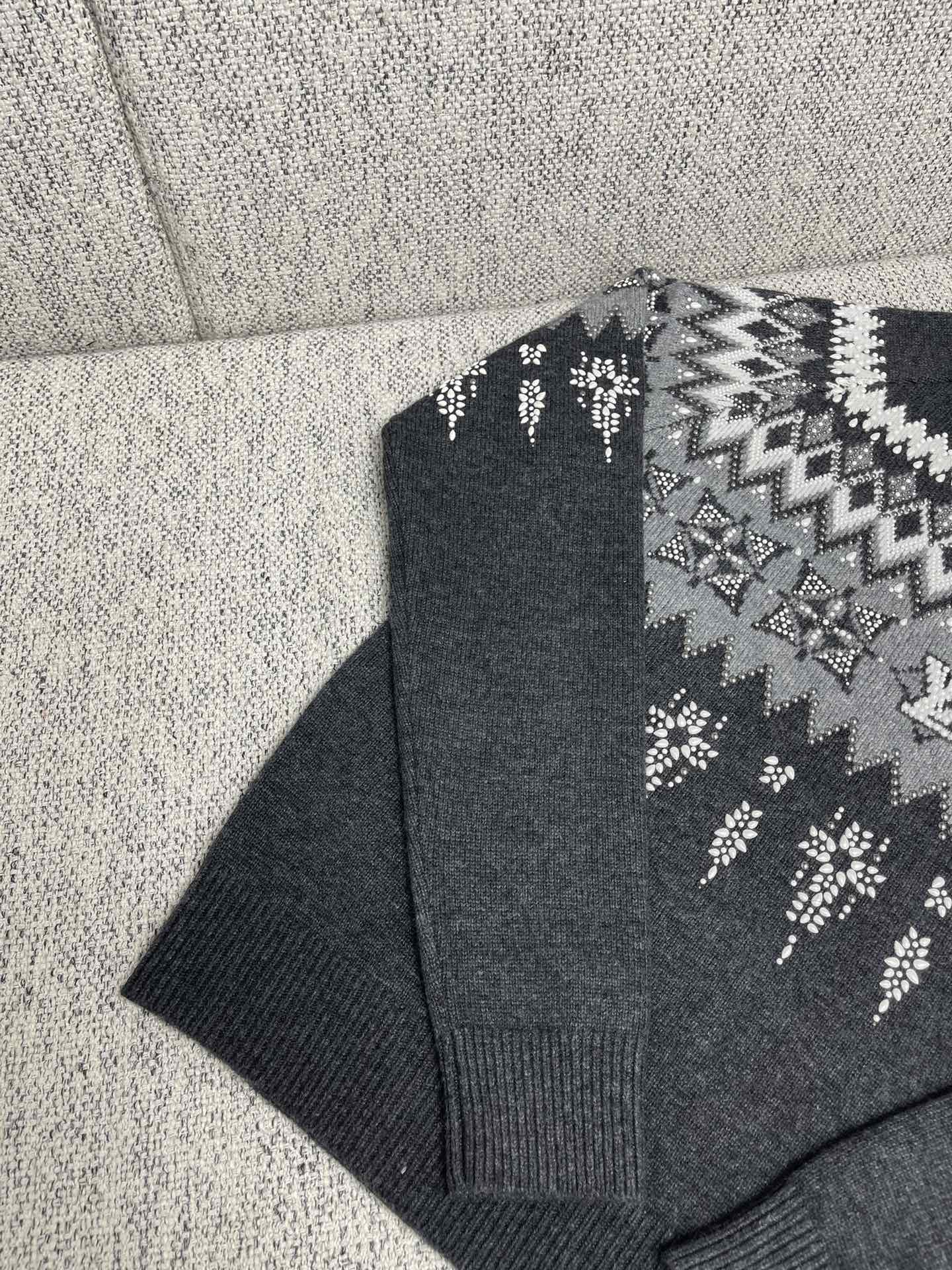 Lv Monogram Signature Sweater