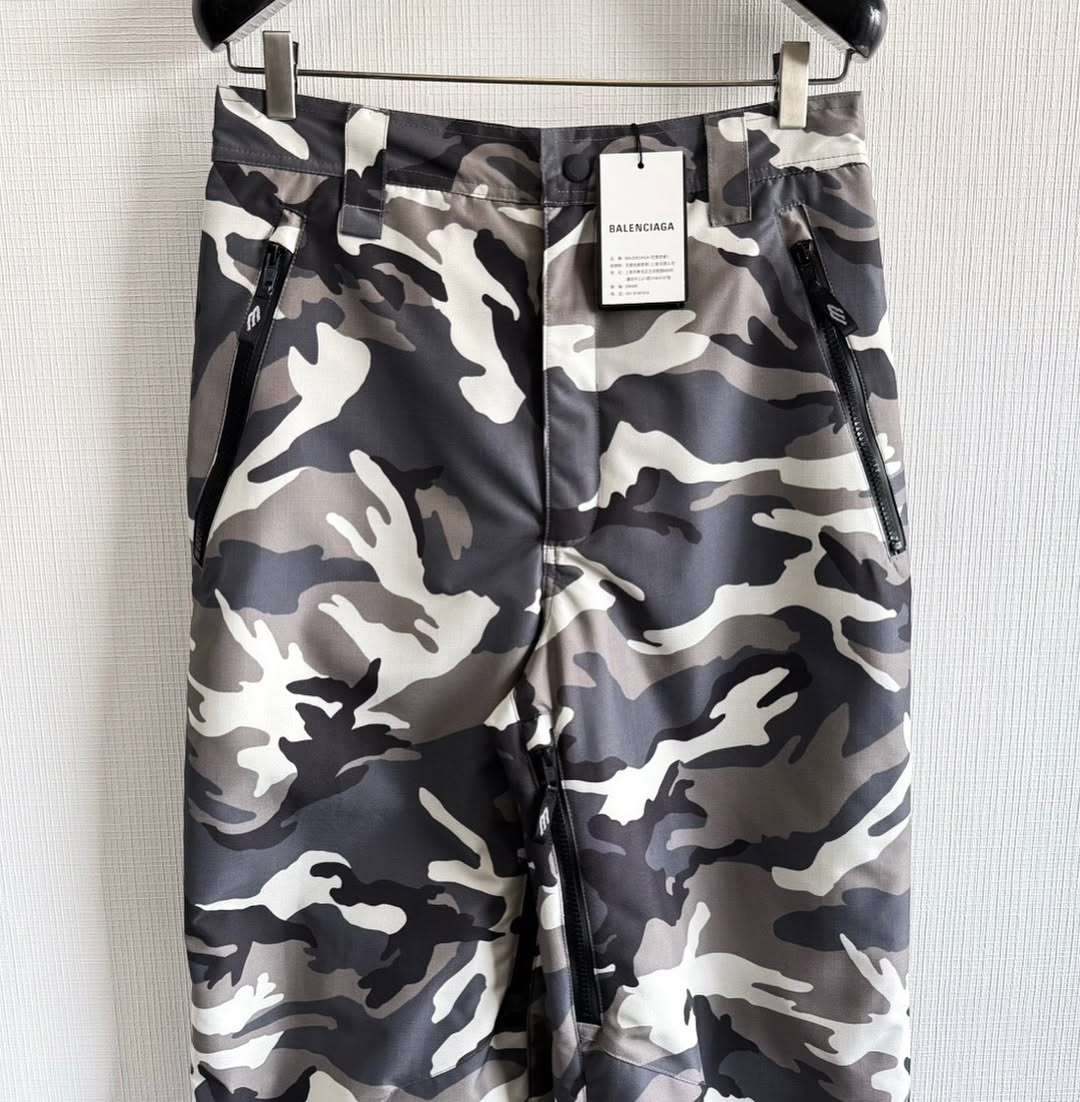 Balenciaga MEN'S CAMO SKI PANTS IN GREY