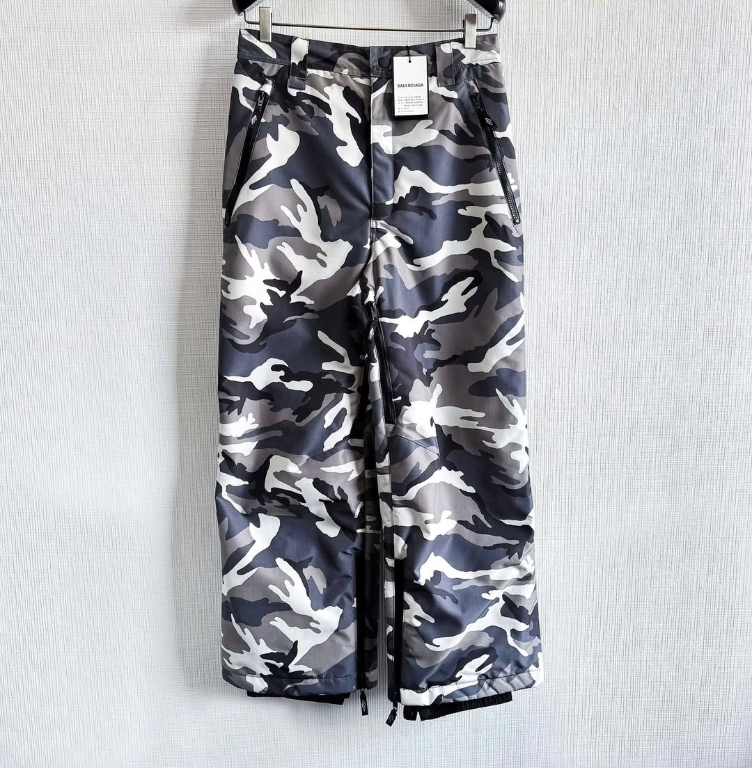 Balenciaga MEN'S CAMO SKI PANTS IN GREY