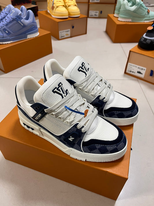 LV TRAINER SNEAKER