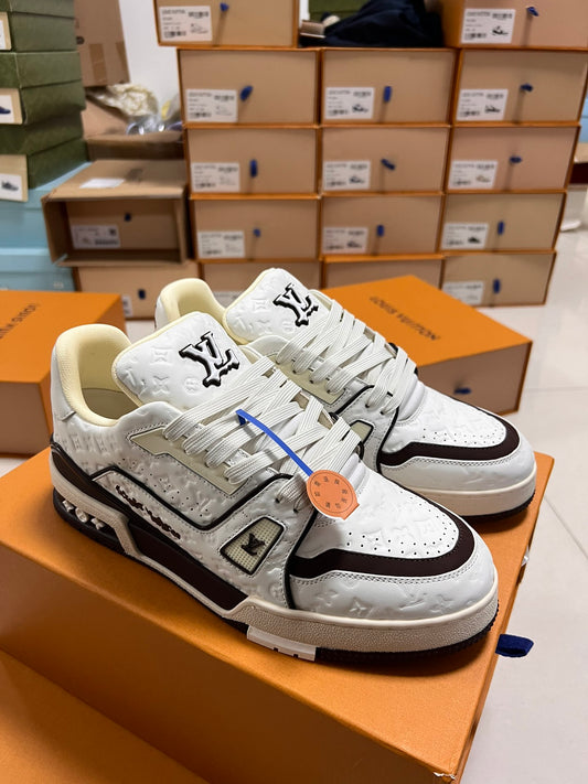 LV TRAINER SNEAKER