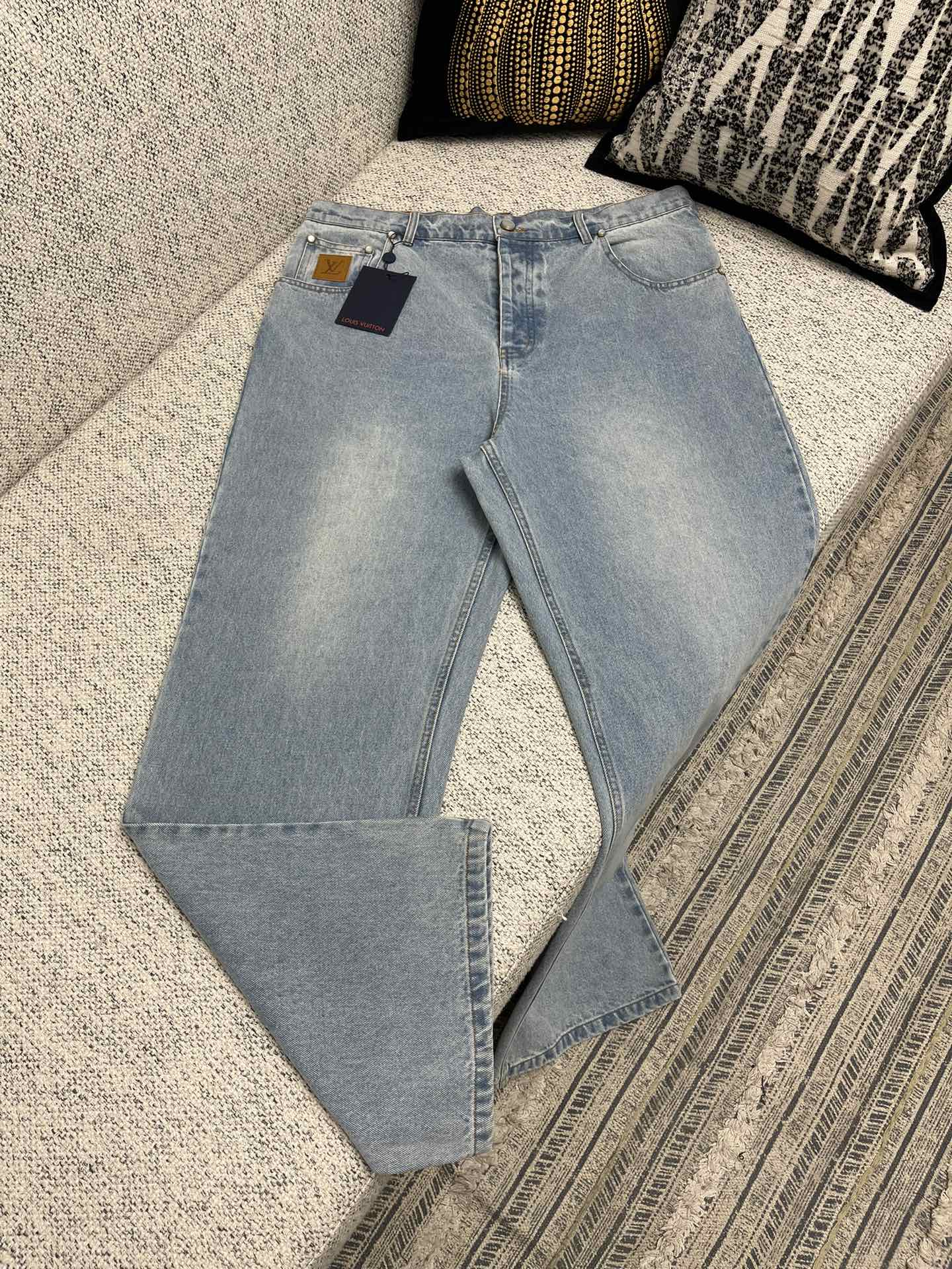 Lv Regular Leg Fit Denim Pants