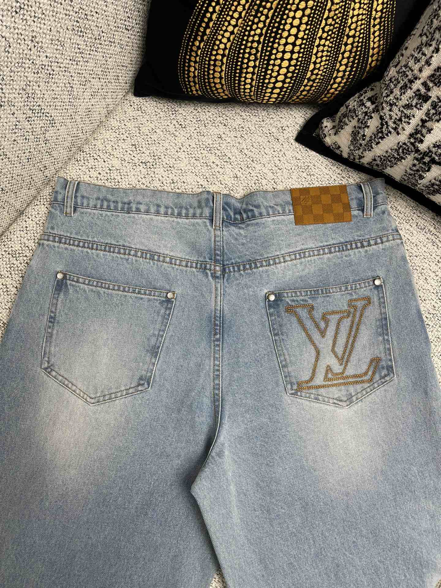 Lv Regular Leg Fit Denim Pants