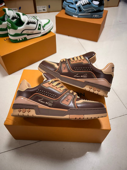 LV TRAINER SNEAKER