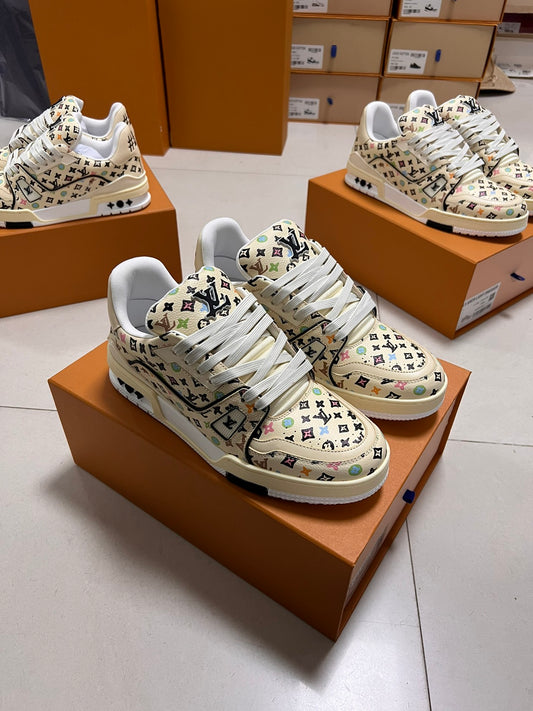 LV TRAINER SNEAKER