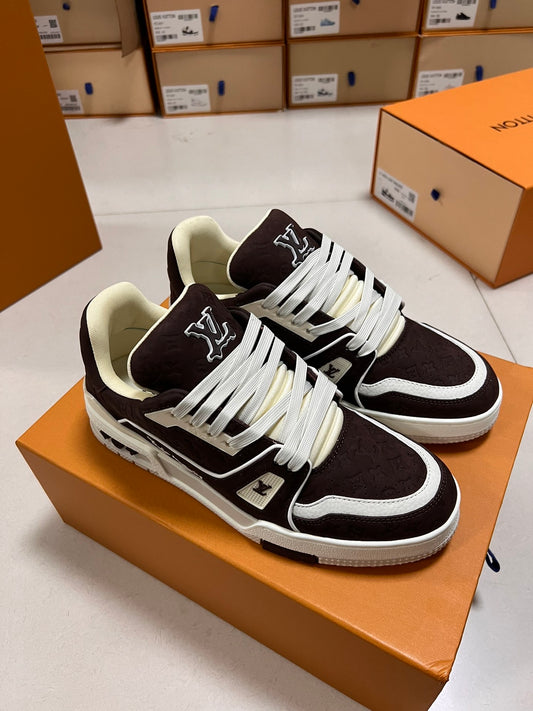 LV TRAINER SNEAKER