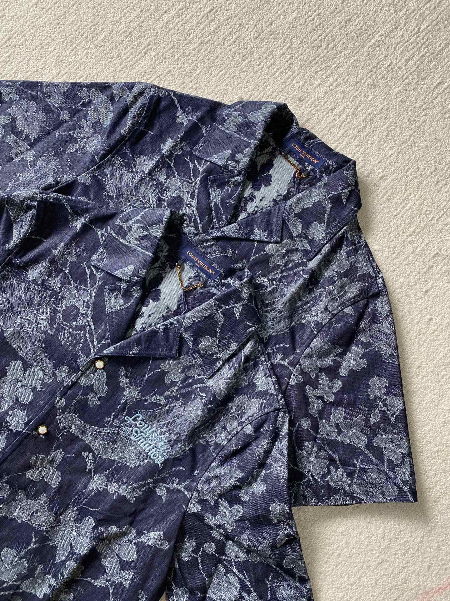 Lv Short-Sleeved Signature Shirt