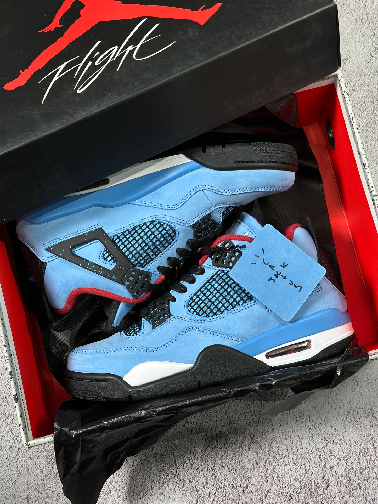 Travis Scott x Jordan 4