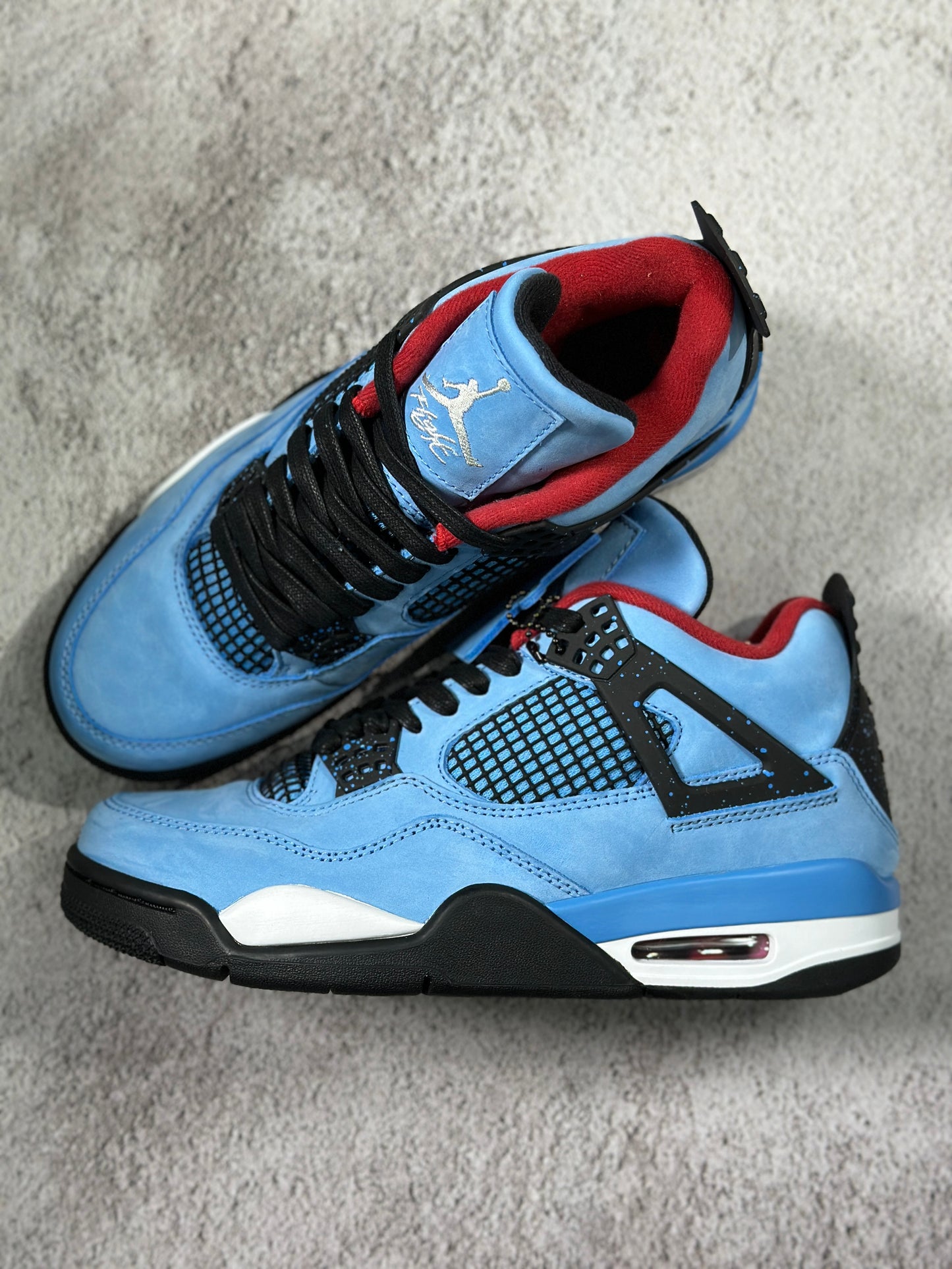 Travis Scott x Jordan 4