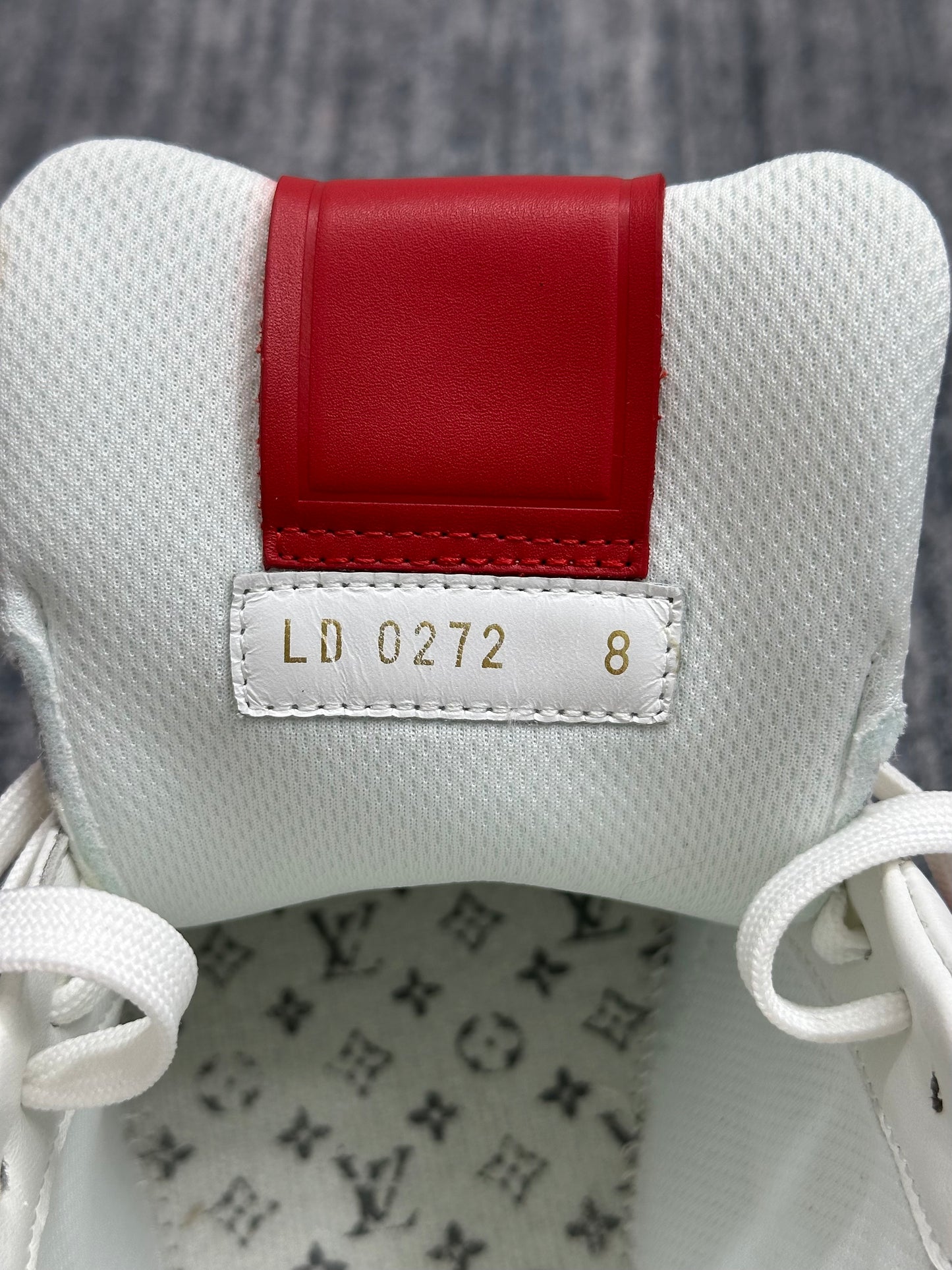 LV TRAINER SNEAKER